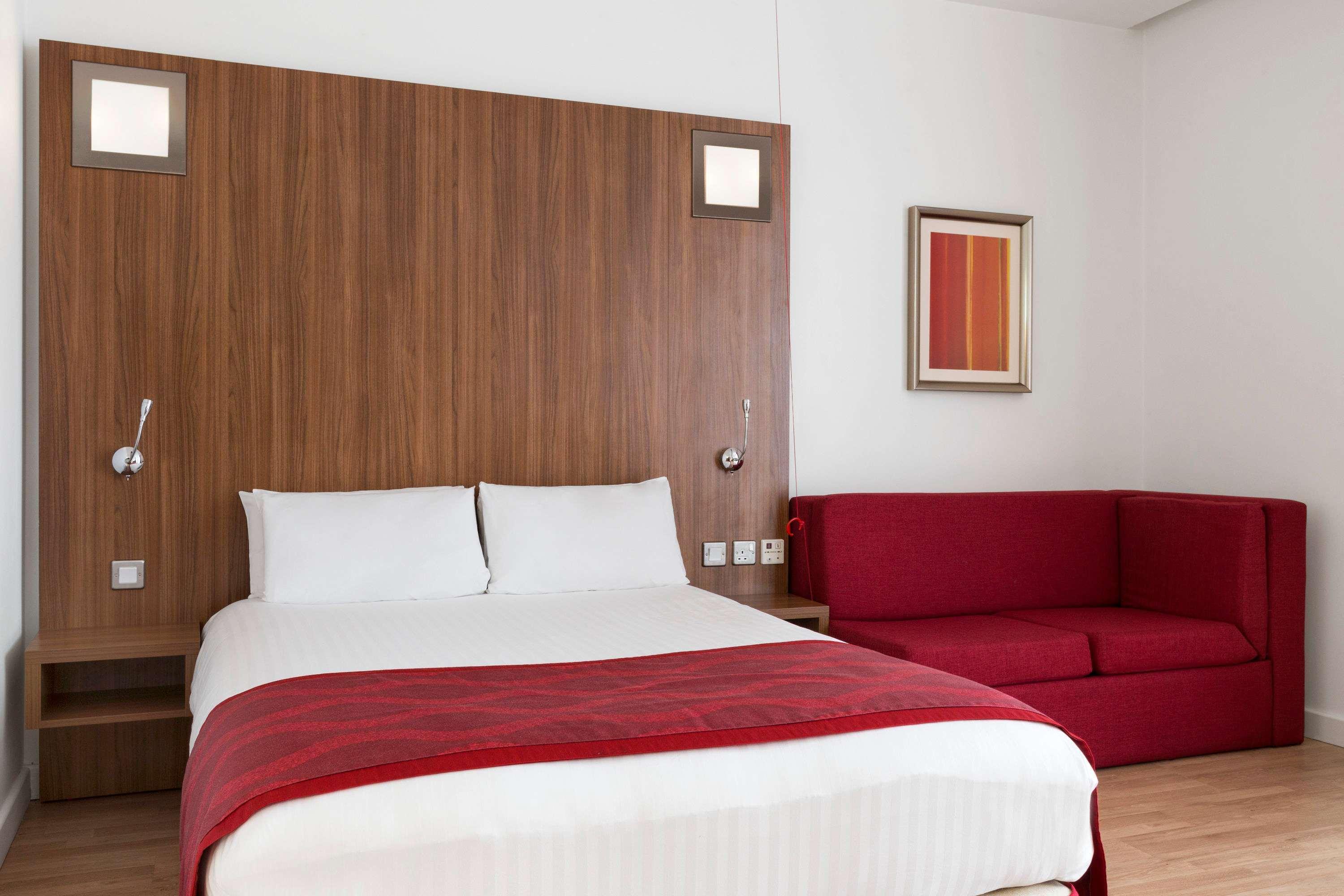 Ramada Encore Leicester City Centre Екстериор снимка