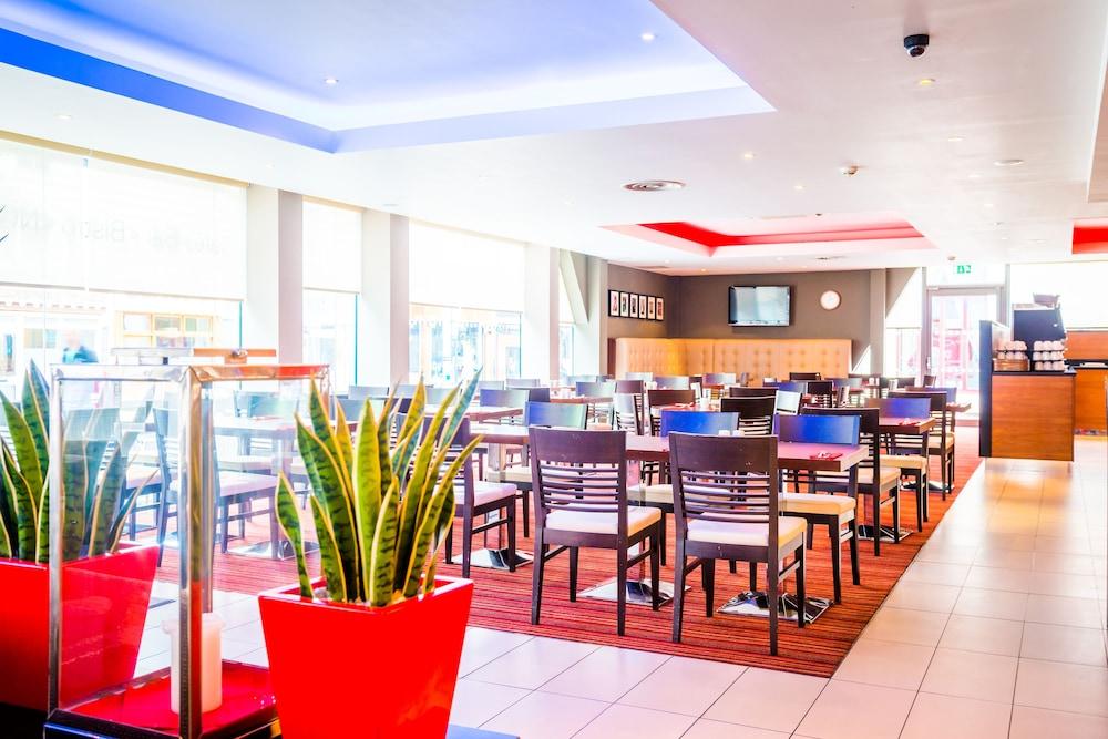 Ramada Encore Leicester City Centre Екстериор снимка