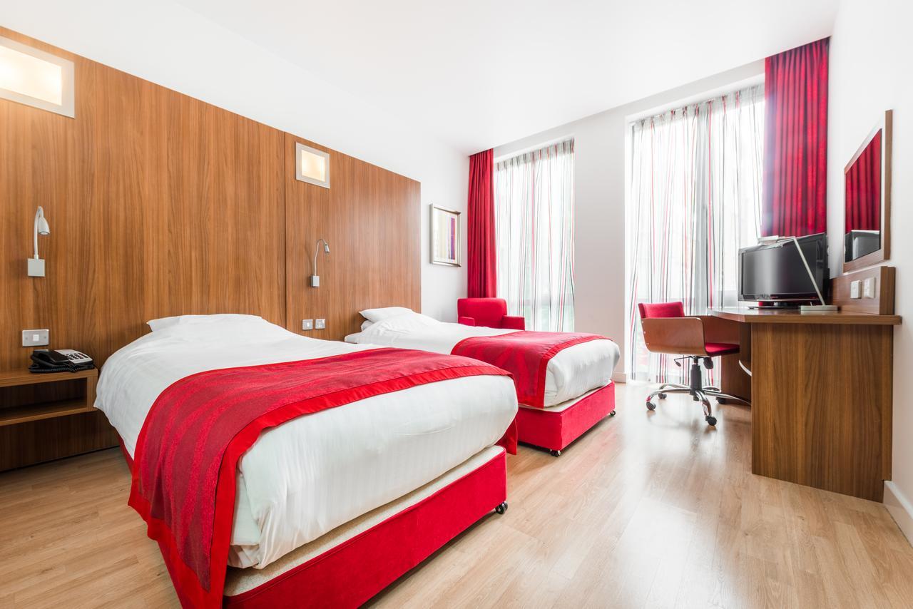 Ramada Encore Leicester City Centre Екстериор снимка