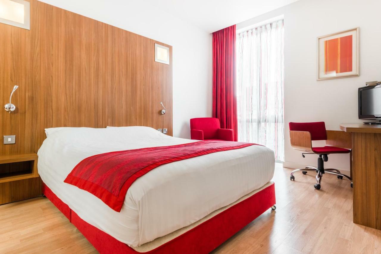 Ramada Encore Leicester City Centre Екстериор снимка